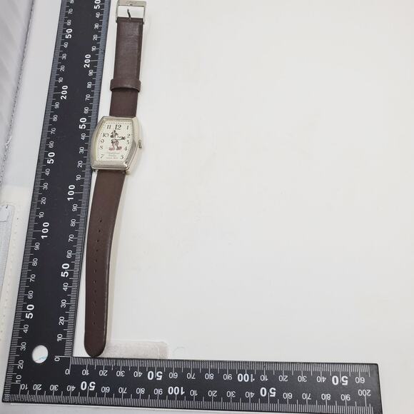 Disney Steamboat Willie Watch - Classic Mickey Mouse Design - Picture 9 of 10